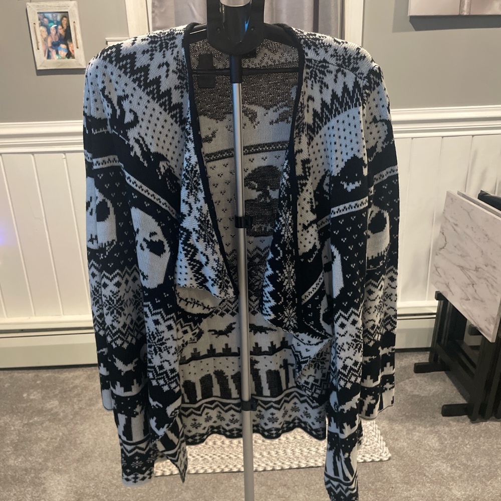 Hot Topic Black and White Skull Cardigan